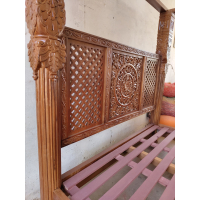 Canopy Bed with solid pillar - Image 6